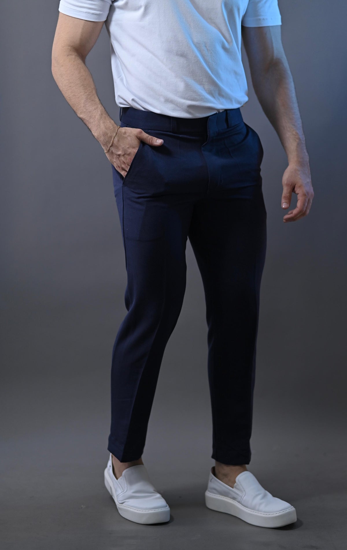 Calça Reta Corte Roma Azul Marinho